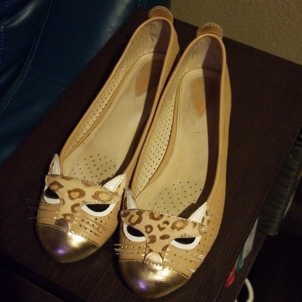 Leather Cat Flats